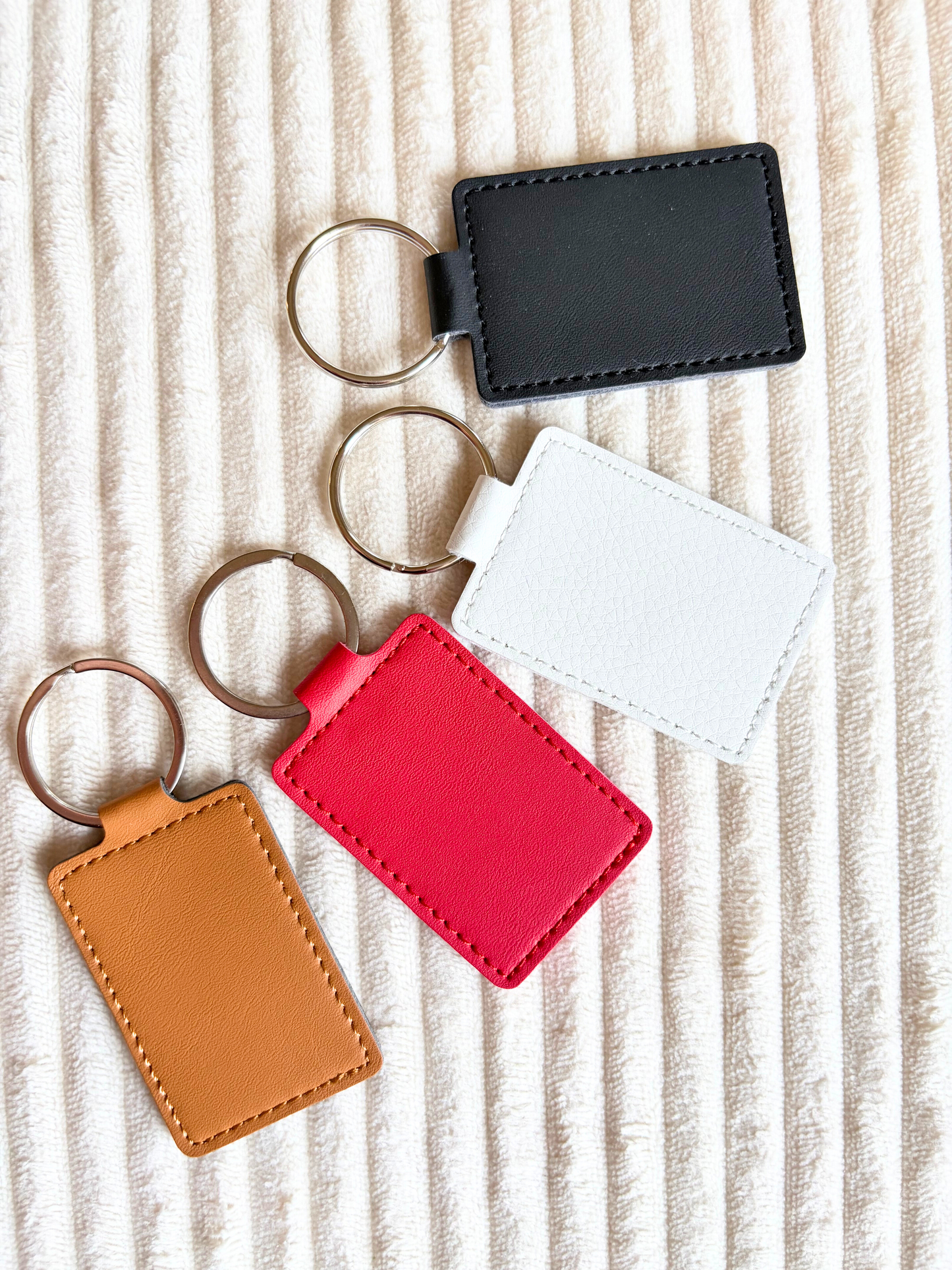 LEATHER KEYCHAIN WITH ENGRAVED NAME